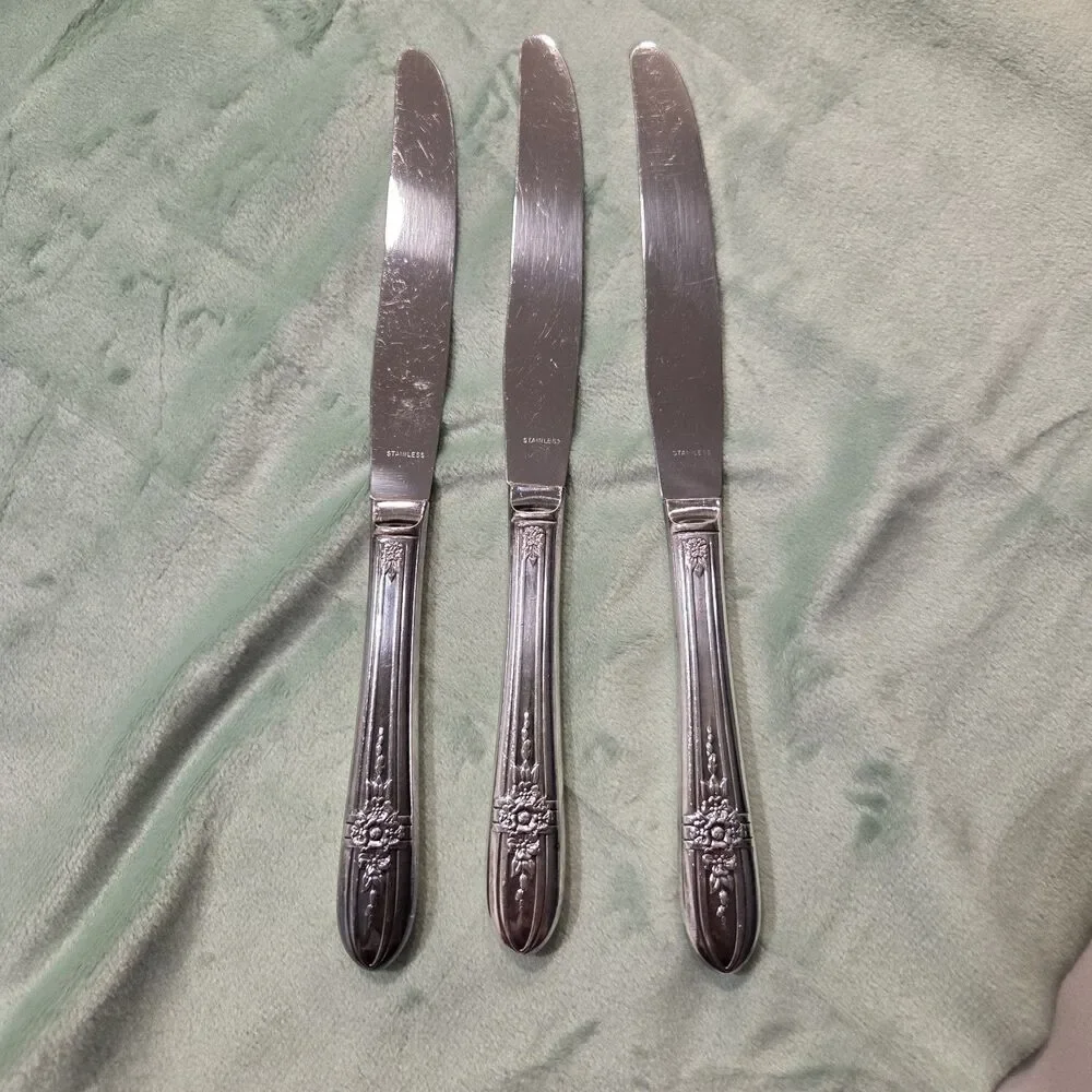 Vintage Wm Rogers Extra Plate Dinner Knives Lot of 3 Triumph Pattern 1941